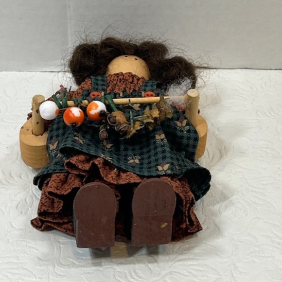 VTG 1997 Wooden Girl Doll Drying Herbs & Flowers Lizzie High 6"x4" Retired - Picture 5 of 11